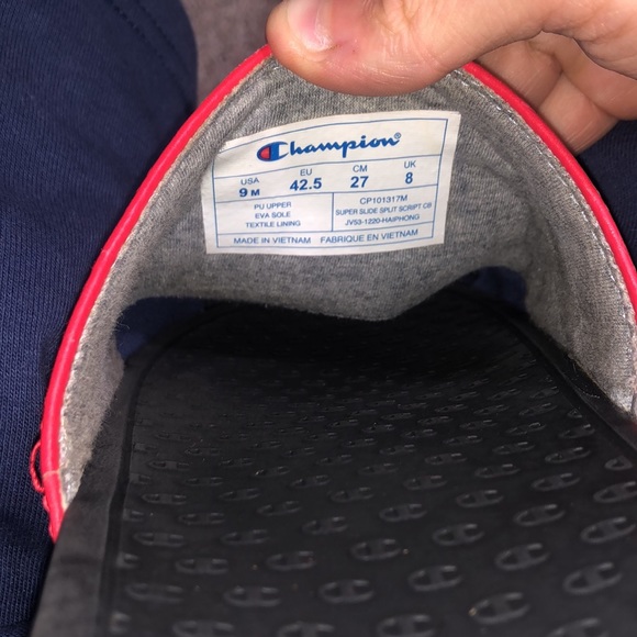 Used Champion flip flops size 9 - Picture 3 of 5